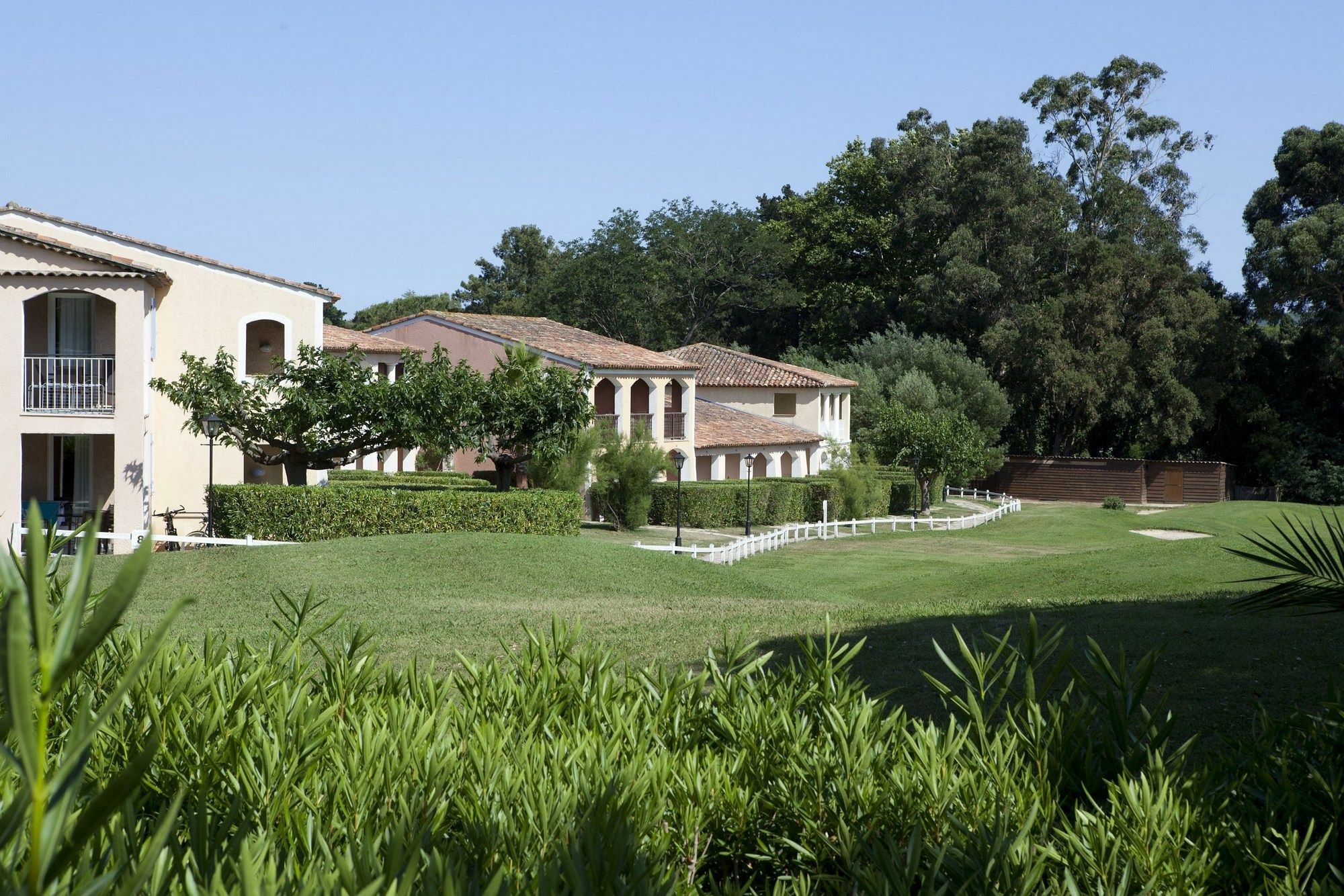 Residence Pierre & Vacances Les Parcs De Grimaud Exterior foto